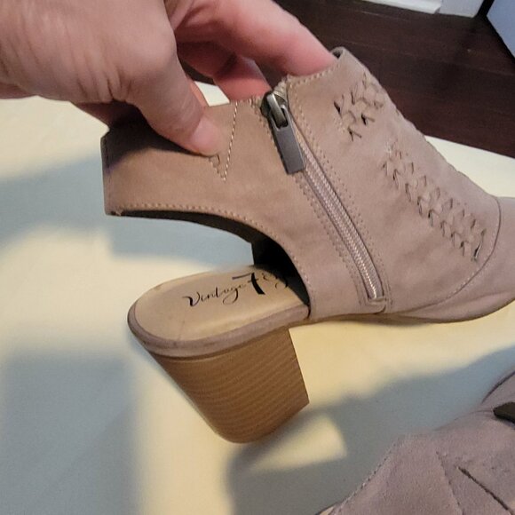 Vintage 7 Eight Peep  Wendi Toe Taupe Booties - Picture 11 of 13
